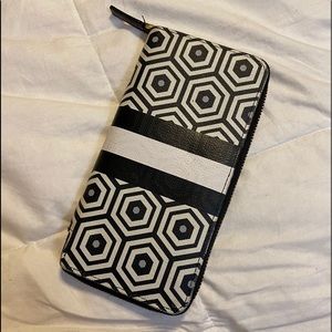 Faux Leather Black & White design Wallet